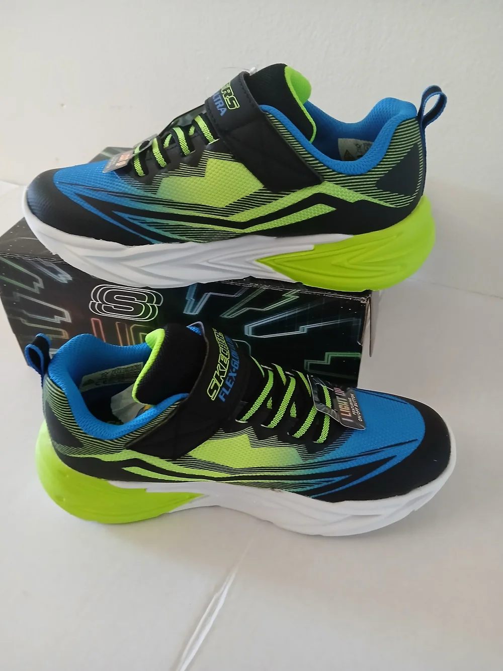 Skechers Kids Blue & Neon Green Light-Up Sneakers Easy On Easy Off $30